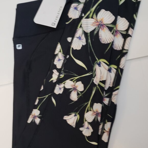 NWT Fabletics Lisette Legging Sz L  Waist 30" Inseam 29"  B24 - Picture 6 of 6